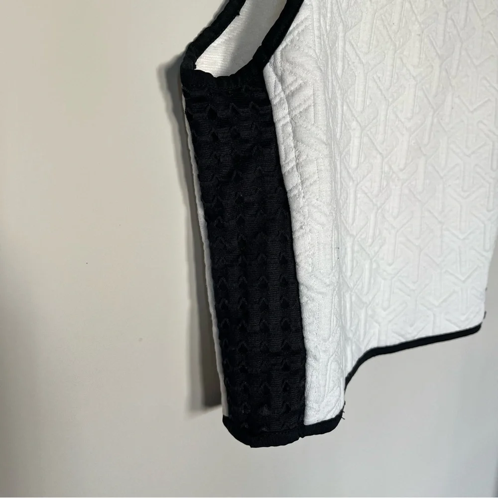 Women’s White Textured Crop Top with Black Trim Size S - Picture 3 of 9